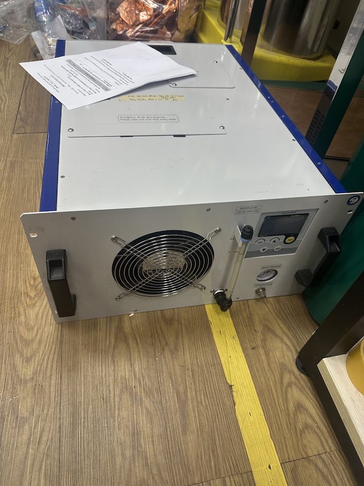 Màn hình bộ điều khiển chiller – tra bảng mã lỗi chiller khi máy báo lỗi