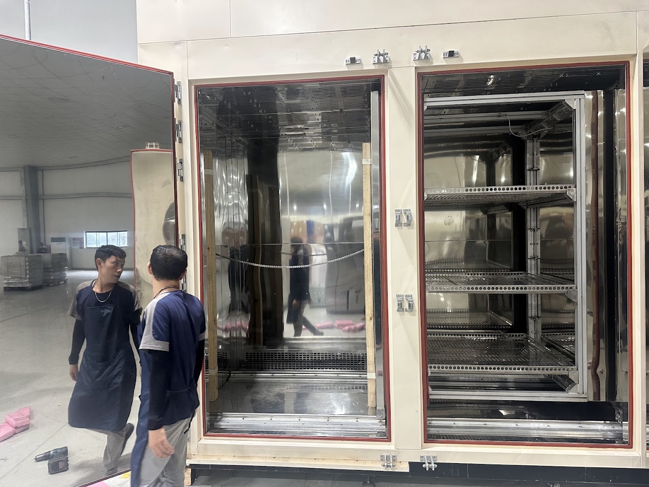 Đội ngũ kỹ sư Điện Lạnh Hà Nội 247 sửa chữa thiết bị công nghiệp